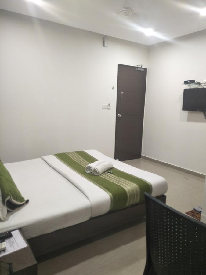 Hotel Ambience Sarkhej Exteriér fotografie